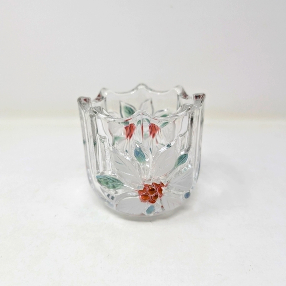 Mikasa crystal candle holder. Christmas theme. Etched.